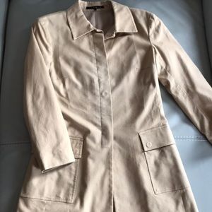 Theory fitted Spring coat, size Large, Tan color